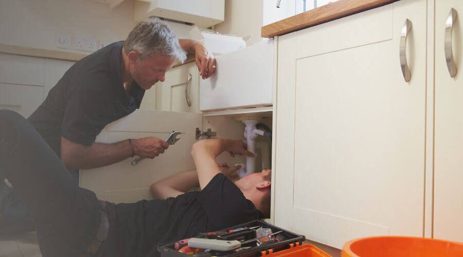Expert burst pipe repair services in Millersburg, IA
